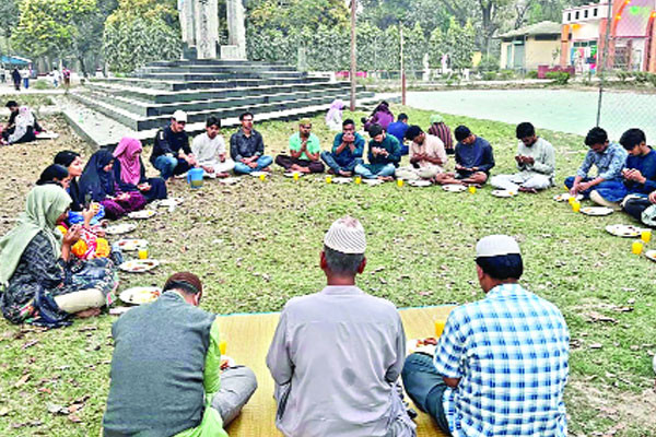 ‘যুদ্ধ নয়, শান্তি চাই’ শীর্ষক আলোচনা ও বিশ্বের শান্তি কামনায় দোয়া