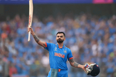 সর্বোচ্চ বার্ষিক আয়ের শীর্ষে কোহলি