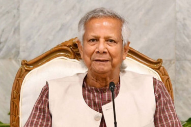 বিদায় বেলাতেও নিজের সুবিধার জন্য আইন পাল্টান ড. ইউনূস