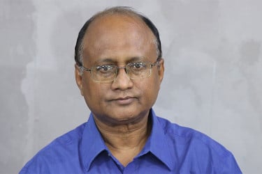 ২ কমিশনারসহ দুদক চেয়ারম্যানের পদত্যাগ