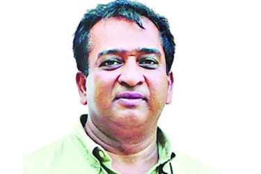 ঋতুপর্ণার ওয়ার্ল্ডক্লাস শট