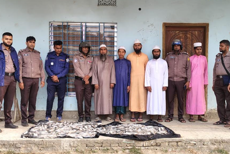 মুন্সীগঞ্জে নৌ পুলিশের অভিযানে ৭০ কেজি জাটকা জব্দ