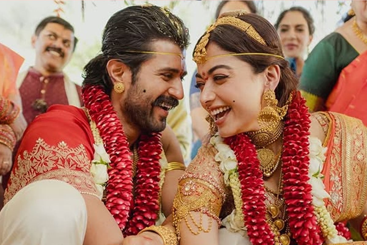 বিয়ের পরেই বড় চমক দিলেন বিজয়-রাশমিকা