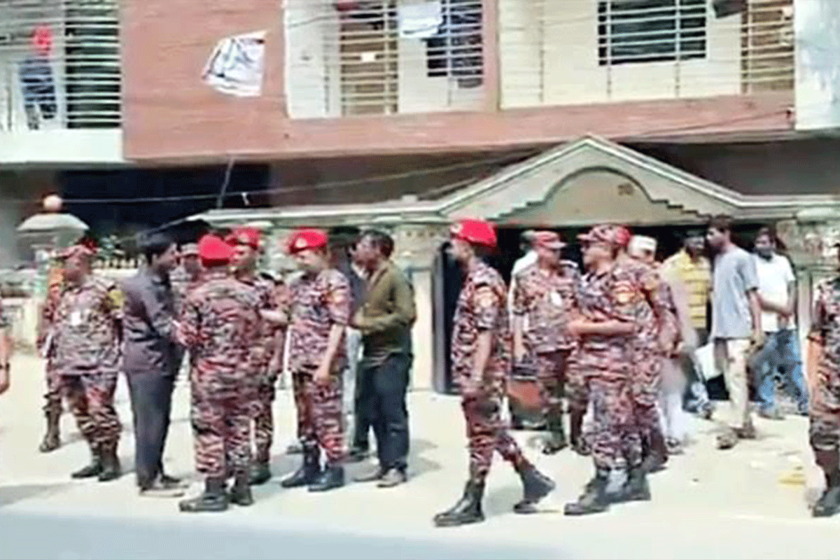 চট্টগ্রামে গ্যাস বিস্ফোরণস্থল পরিদর্শন করল ফায়ার সার্ভিস