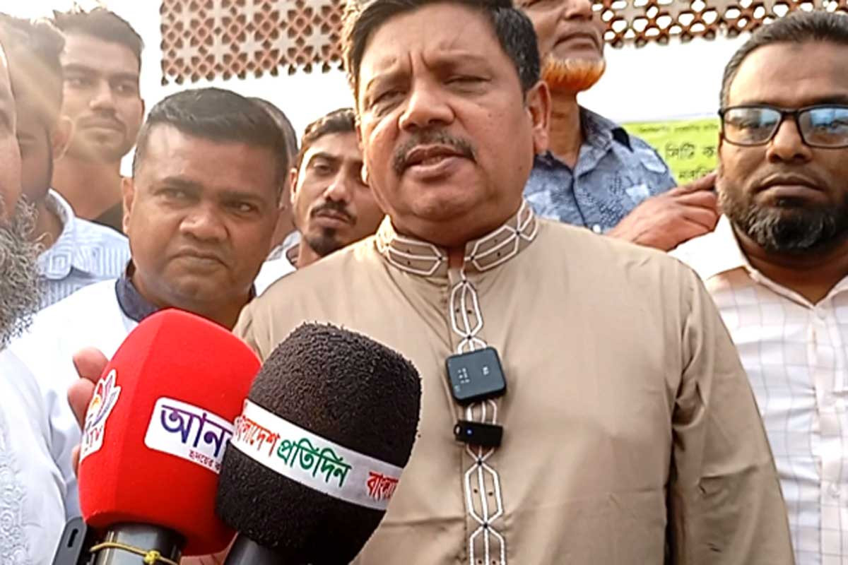 রাস্তার পাশে কোনো ময়লা থাকবে না : গাজীপুর সিটির প্রশাসক