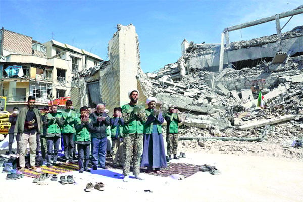 ইরানের সাঁড়াশি আক্রমণ