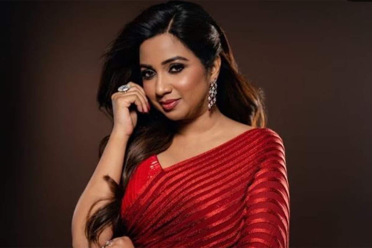 ‘চিকনি চামেলি’র মতো গান আর গাইতে চান না শ্রেয়া