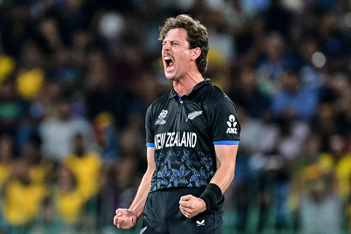 সতীর্থদের বোলিংয়ের প্রশংসা করলেন ম্যাট হেনরি