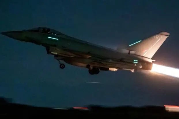 কাতারে টাইফুন যুদ্ধবিমান পাঠাচ্ছে যুক্তরাজ্য