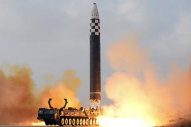 উ. কোরিয়ার সাথে মিলে আন্তঃমহাদেশীয় মিসাইল বানাচ্ছে ইরান?