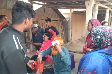 শৈলকুপায় বাস নিয়ন্ত্রণ হারিয়ে ট্রাকে ধাক্কা, আহত ১০