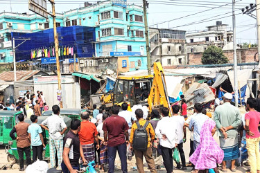 সোনারগাঁয়ে যানজট নিরসনে পাঁচ শতাধিক অবৈধ স্থাপনা উচ্ছেদ
