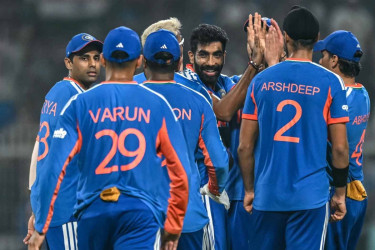 সেমিফাইনালে মহাবিপদে ভারত