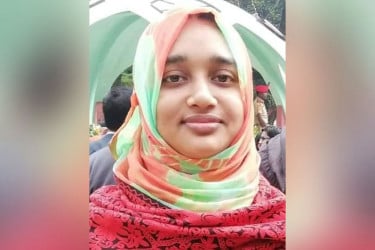 ইবি শিক্ষিকাকে ছুরিকাঘাতে হত্যা: ৪ জনের নামে মামলা