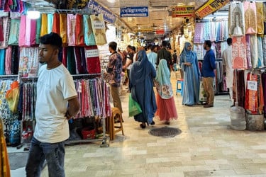 সিলেটে এখনও জমে উঠেনি ঈদ বাজার