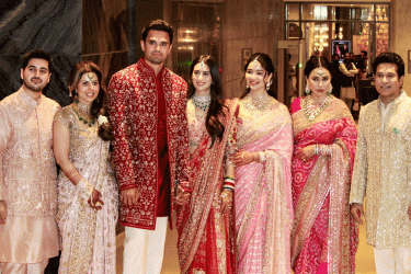 শচীনপুত্রের বিয়েতে তারকা ও খেলোয়াড়দের মিলনমেলা