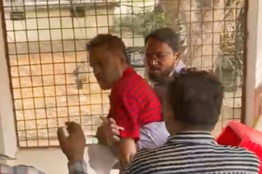 ফটিকছড়িতে হিসাবরক্ষণ কর্মকর্তা ও প্রধান শিক্ষকের হাতাহাতি