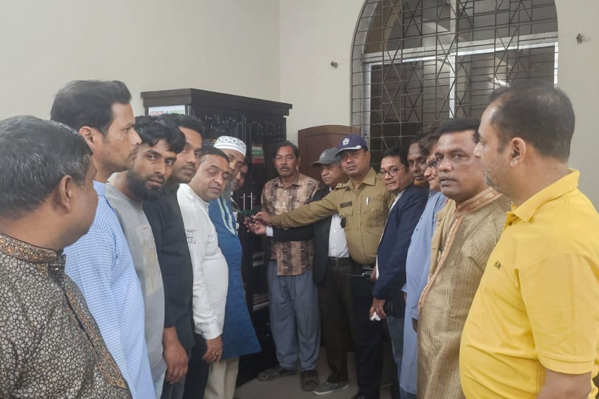 বসুন্ধরা শুভসংঘের উদ্যোগে আখাউড়ায় রেলওয়ে স্টেশন লাইব্রেরি উদ্বোধন