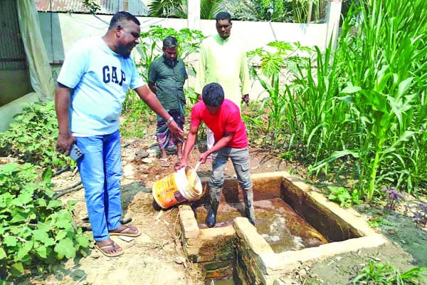 বায়োগ্যাসে বদলে যাচ্ছে গ্রামের অর্থনীতি