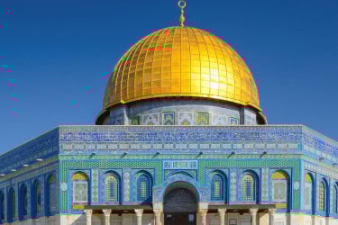 আল আকসা মসজিদে জুমার নামাজে নিষেধাজ্ঞা দিল ইসরায়েল