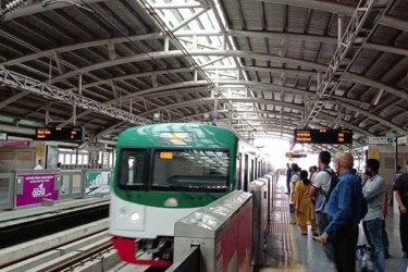 আগে উঠে সিট দখল, মতিঝিল মেট্রো স্টেশনে নতুন নিয়ম