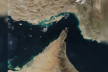 হরমুজ প্রণালী খুলে দিতে ইরানের সঙ্গে আলোচনায় চীন