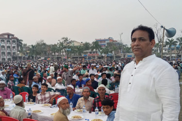 ১০ হাজার মানুষের সঙ্গে এমপি আনিসুর রহমানের ইফতার