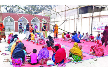 পথচারীদের জন্য মুক্ত ইফতার