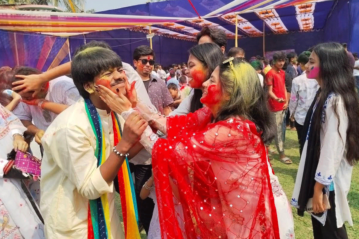 শ্রীমঙ্গলে হয়ে গেলো বসন্তের দোল উৎসব