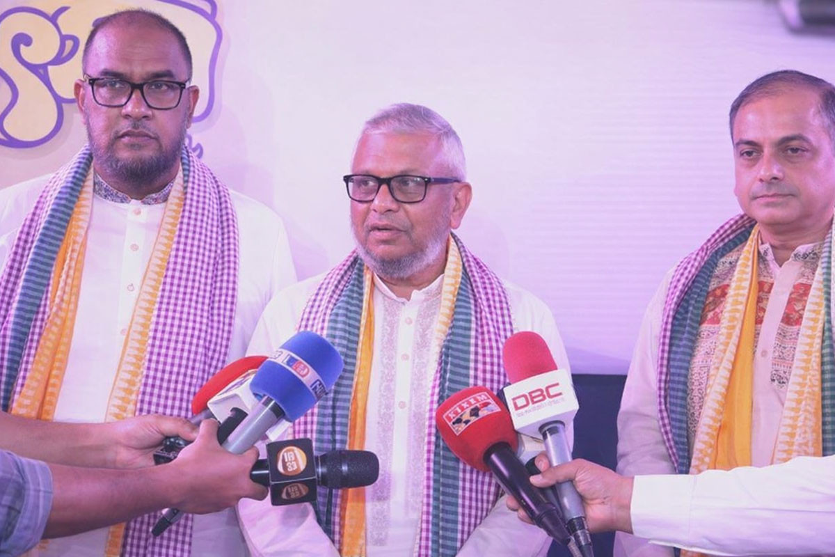 ফ্লাইট বাতিলে যাদের ভিসার মেয়াদ শেষ হয়ে যাবে, তাদের সরকার সহযোগিতা করবে