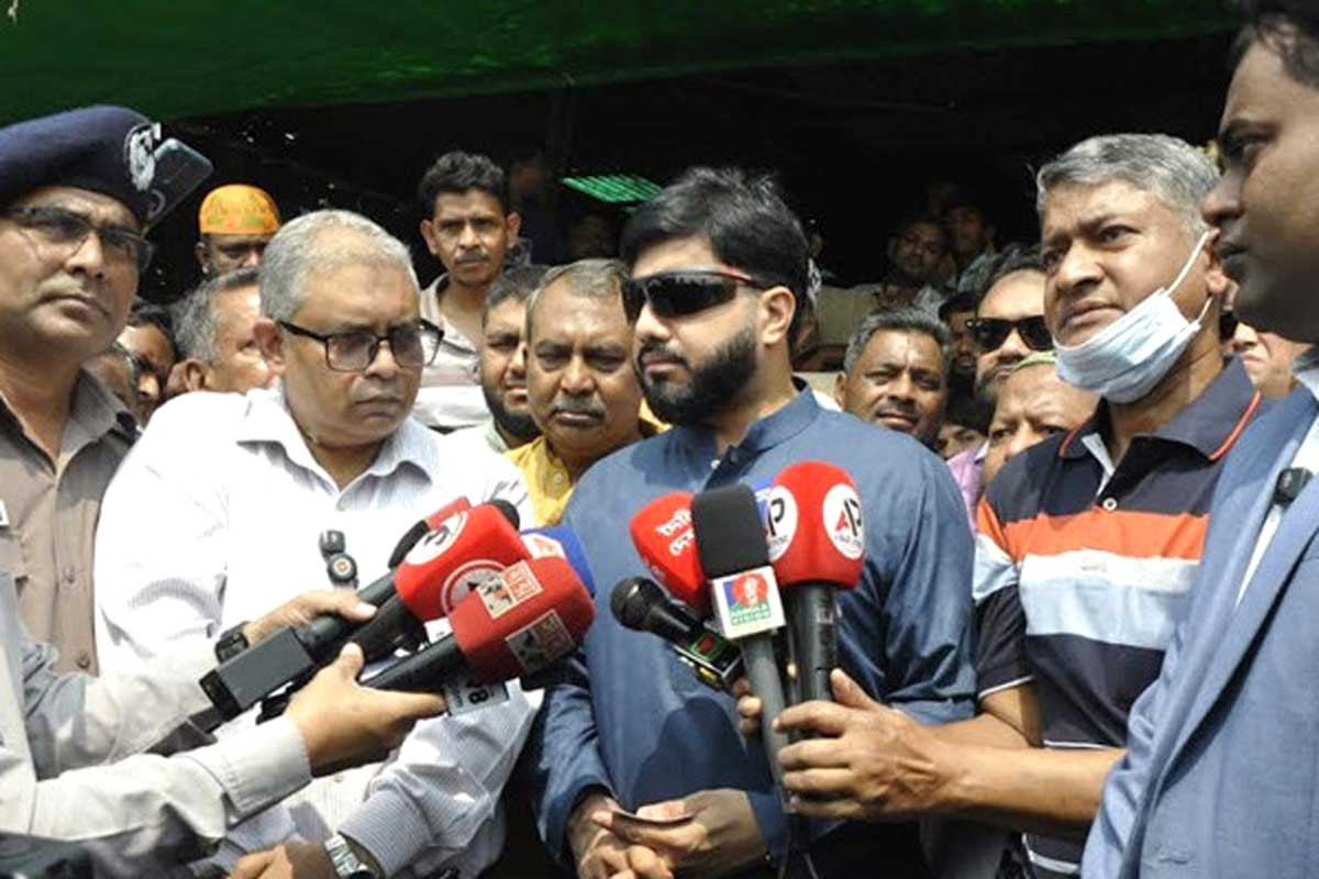 অবৈধ মজুত ও অতিমুনাফা ঠেকাতে বাজারে মনিটরিং: প্রতিমন্ত্রী ইশরাক হোসেন