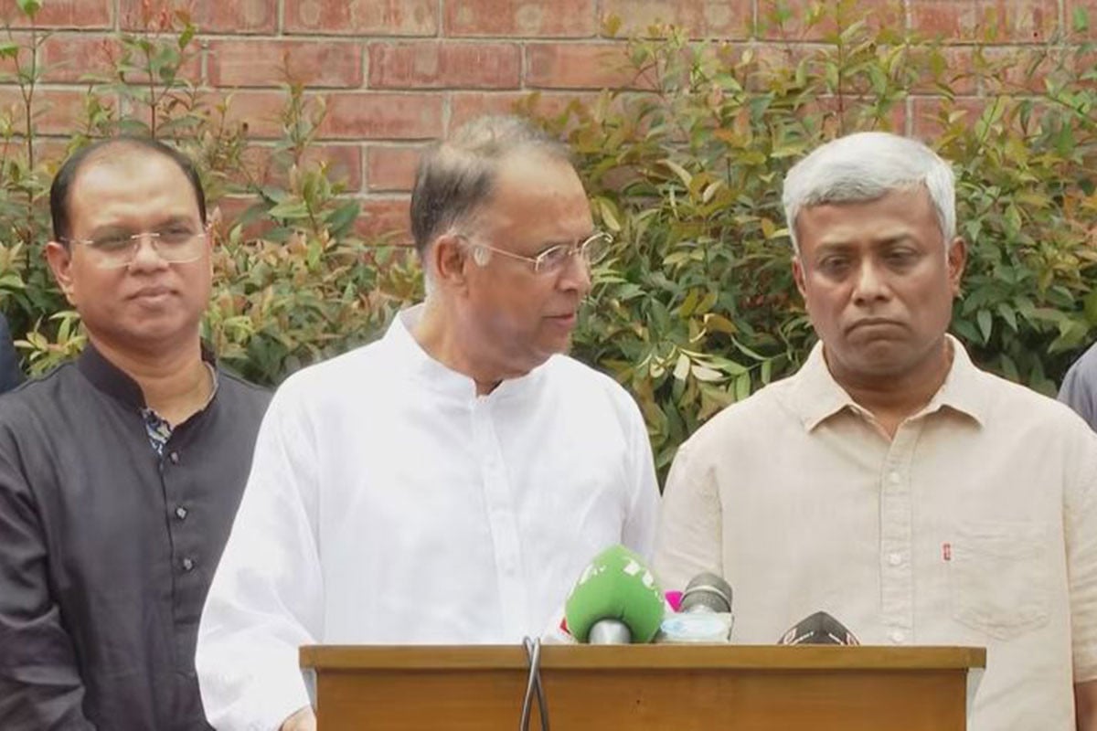 জ্বালানি তেল নিয়ে উদ্বিগ্ন হওয়ার কিছু নেই, ৯ তারিখ আরও ২টি ভেসেল আসছে: জ্বালানিমন্ত্রী