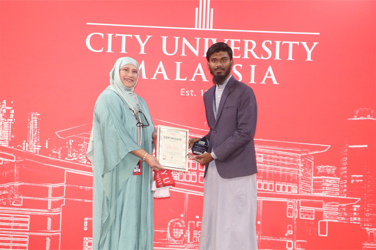 মালয়েশিয়ায় সিটি ইউনিভার্সিটির স্টুডেন্ট অ্যাফেয়ার্স লিডারশিপ অ্যাওয়ার্ড পেলেন বাংলাদেশি শিক্ষার্থী