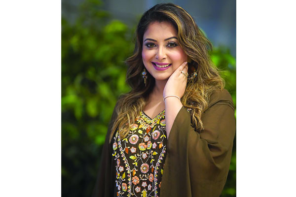 নারী দিবসে কোনালের নারী যায় বাড়ি