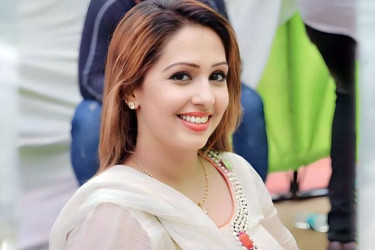 কানাডায় ভারতীয় বংশোদ্ভূত ইউটিউবার ন্যান্সি গ্রেওয়ালকে ছুরিকাঘাতে হত্যা