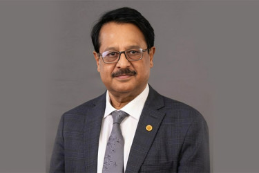 আট উপদেষ্টার কী হবে