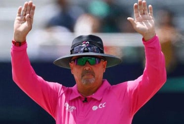 আইসিসি টুর্নামেন্টের ফাইনাল মানেই যেন ইংল্যান্ডের ইলিংওয়ার্থ