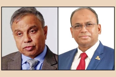 শেখ হাসিনার সাবেক দুই মুখ্য সচিবের ব্যাংক হিসাব তলব