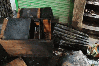 কালীগঞ্জে দোকানের ৪০ লাখ টাকার মালামাল আগুনে পুড়ে ছাই