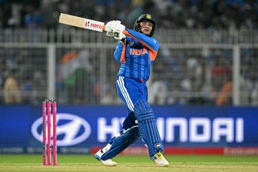 ফাইনালে অভিষেককে বাদ দেওয়ার পরামর্শ দিলেন কাইফ