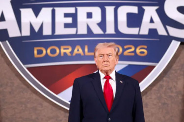 ইরানের ৪২ যুদ্ধজাহাজ ধ্বংসের দাবি ট্রাম্পের