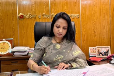 নারীর অদৃশ্য শ্রমের রাষ্ট্রীয় স্বীকৃতি দেওয়া হবে: ফারজানা শারমীন