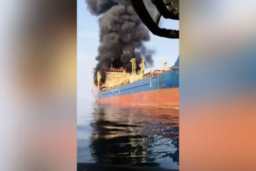 উপসাগরে প্রবেশ করলে যুক্তরাষ্ট্রের জাহাজ সাগরের নিচে যাবে, হুমকি ইরানের