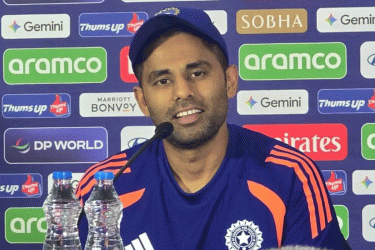 স্যান্টনারের মন্তব্যের জবাব দিলেন ভারতীয় অধিনায়ক