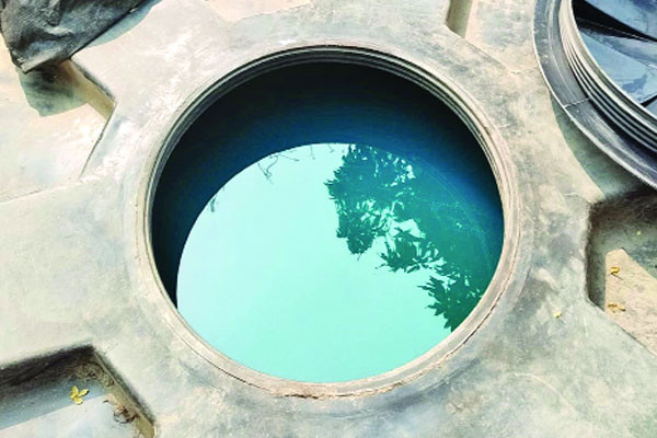 মাটির নিচে পানির ট্যাংকিতে জ্বালানি তেল মজুত