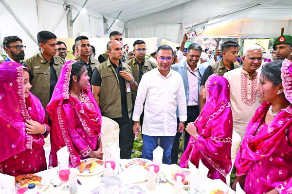 ওলামা-মাশায়েখ ও এতিমদের সম্মানে আয়োজিত ইফতার মাহফিলে প্রধানমন্ত্রী