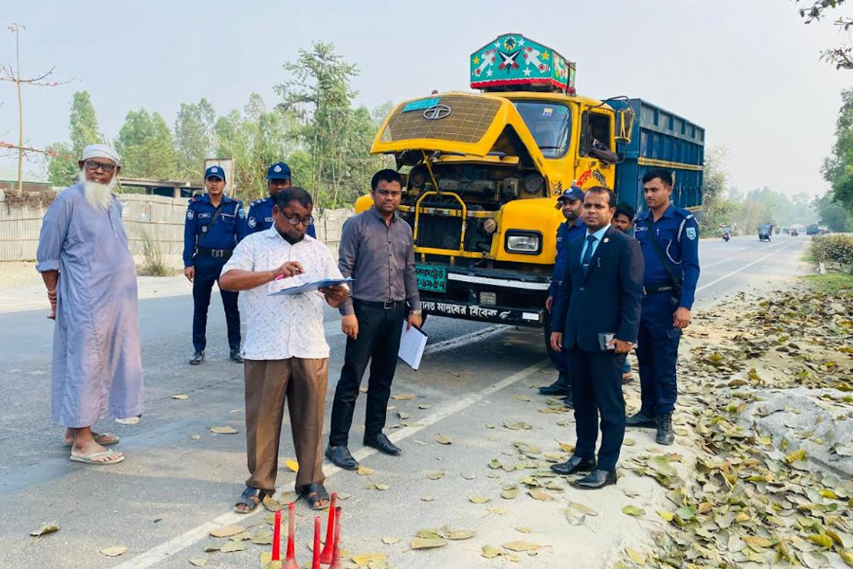 হাইড্রোলিক হর্ন ব্যবহারের দায়ে ৭ চালককে জরিমানা