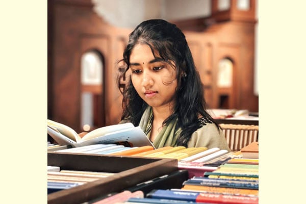 বইপ্রেমী কেয়া