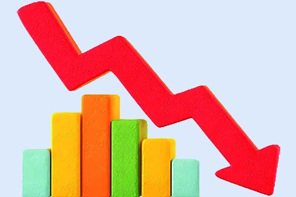 আতঙ্কে শেয়ারবাজারে ধস