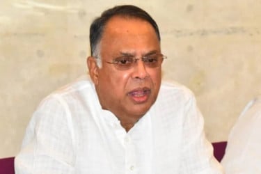 আপাতত বিদ্যুতের দাম বাড়ানো হবে না : জ্বালানিমন্ত্রী